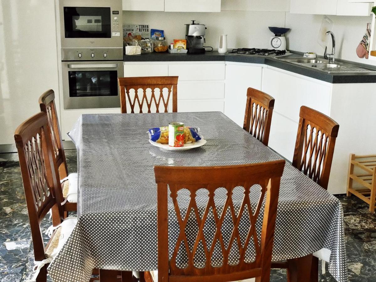La Casetta Di Nonna Pina - Appartamento Con Cucina In Pieno Centro Torre Annunziata Extérieur photo