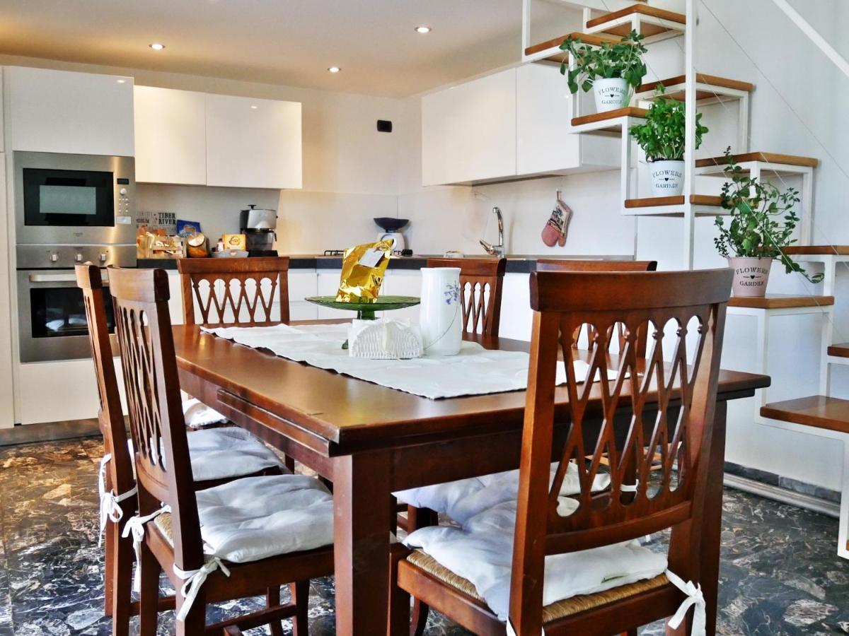 La Casetta Di Nonna Pina - Appartamento Con Cucina In Pieno Centro Torre Annunziata Extérieur photo