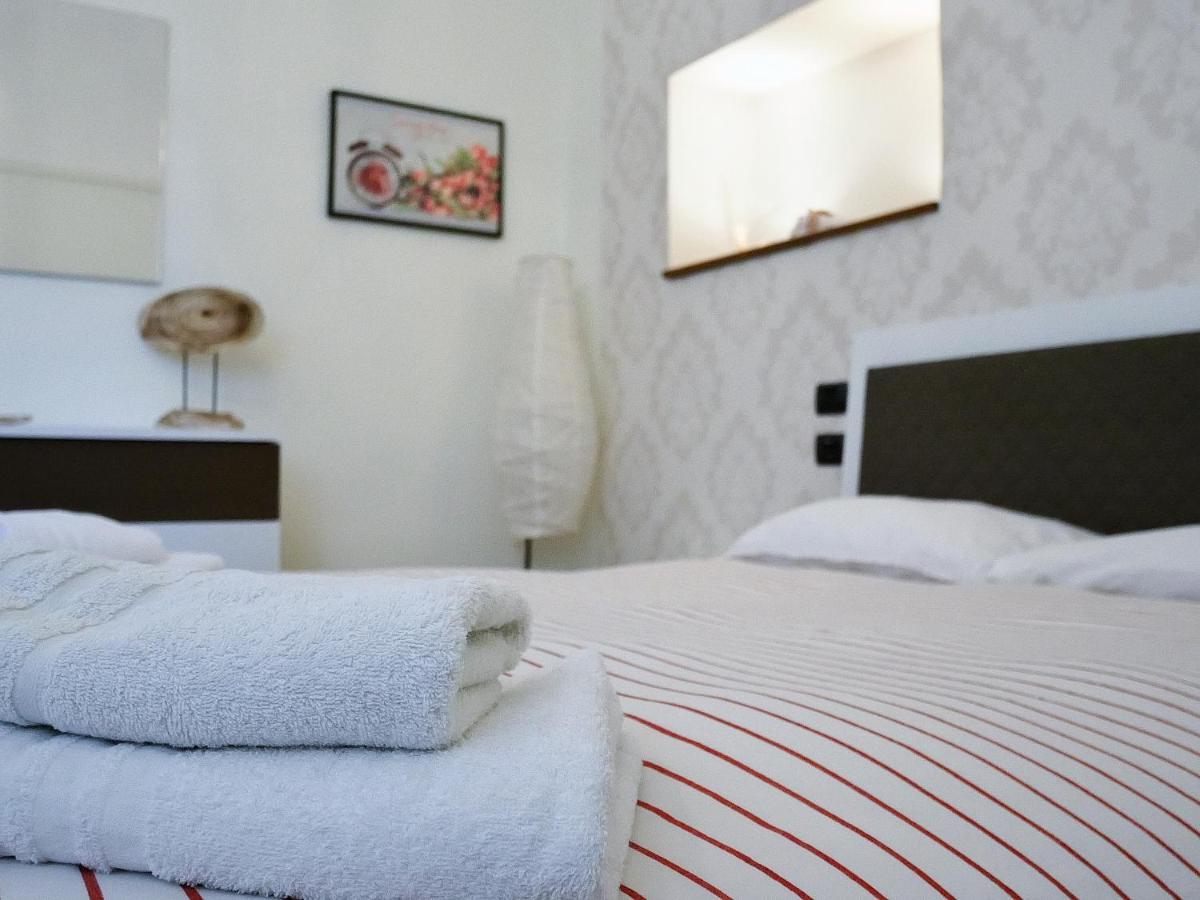La Casetta Di Nonna Pina - Appartamento Con Cucina In Pieno Centro Torre Annunziata Extérieur photo